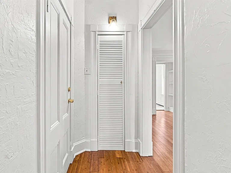 229 Saratoga St #2 — Photo 9