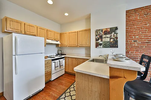 1635 Fairmount Ave #2 Photo 1