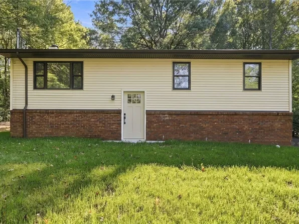 14 Blackswoods Rd, Freedom, PA 15042