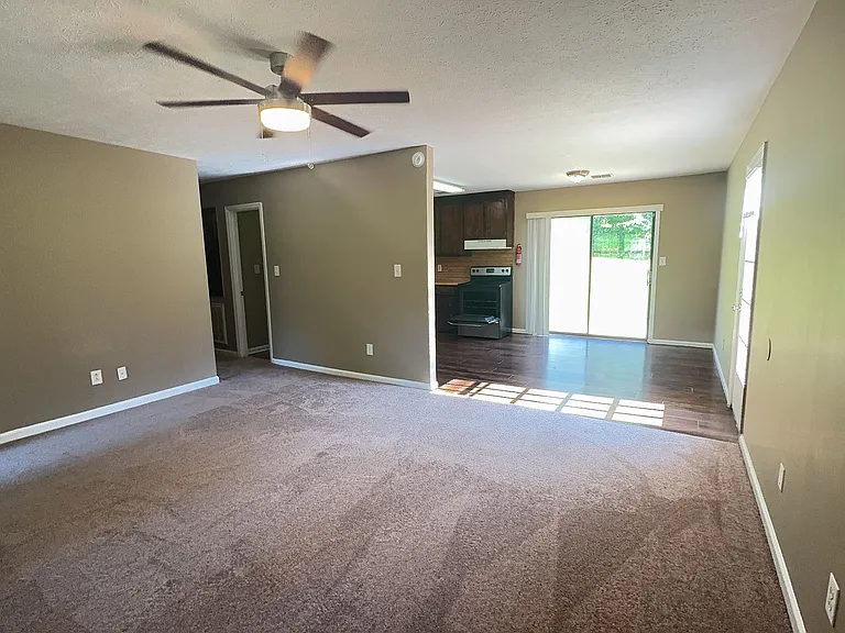 738 Waldroup Rd — Photo 4