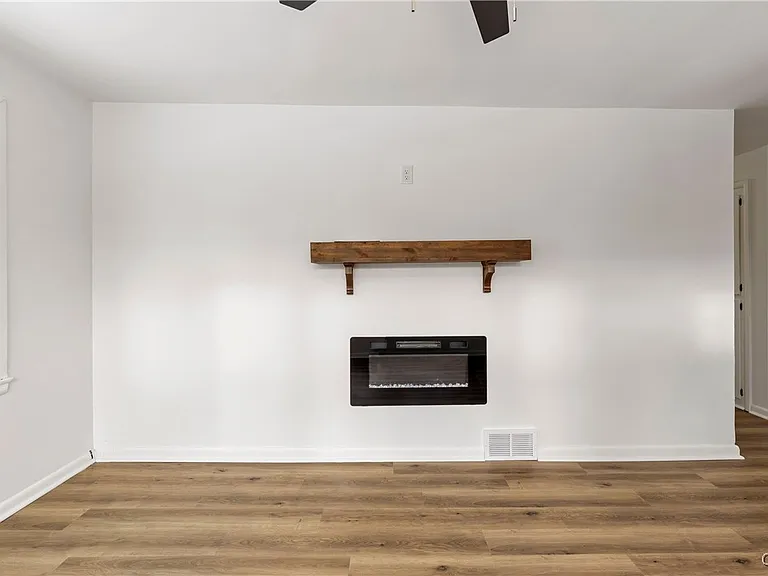 25 McPherson St — Photo 6