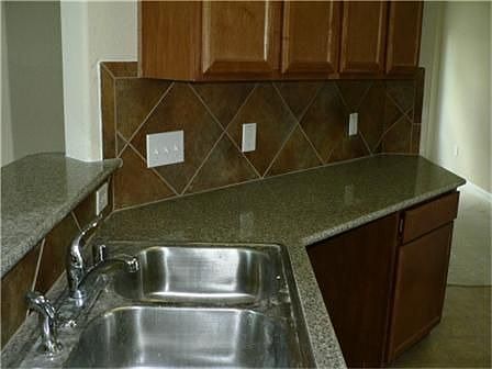 5th image of 4223 Taverns Corner Ln