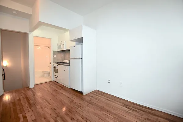 Rented by Bold New York | media 12