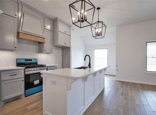 9104 NW 123rd St, Yukon, OK 73099
