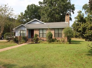 4137 Carrollton Rd, Grenada, MS 38901