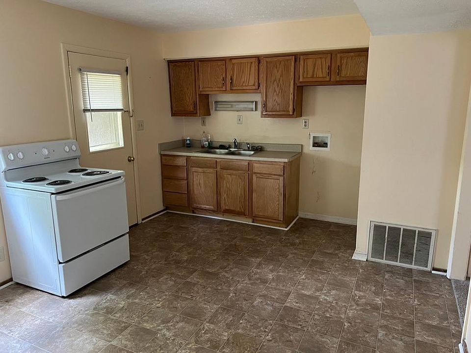 2nd image of 386 Norwood Way #A