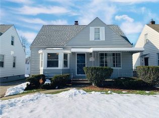 5182 Thomas St, Maple Heights, OH 44137