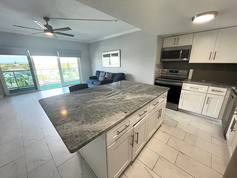 880 Mandalay Ave #N502 — Photo 18