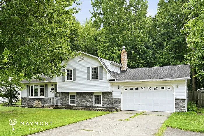 3 bed, 2.0 bath, 1753 sqft, $2,145 — Photo 1