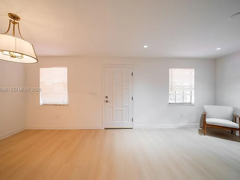 1550 S Greenway Dr — Photo 11