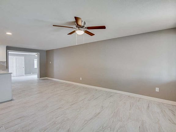 5th image of 3459 E Ludlow Dr
