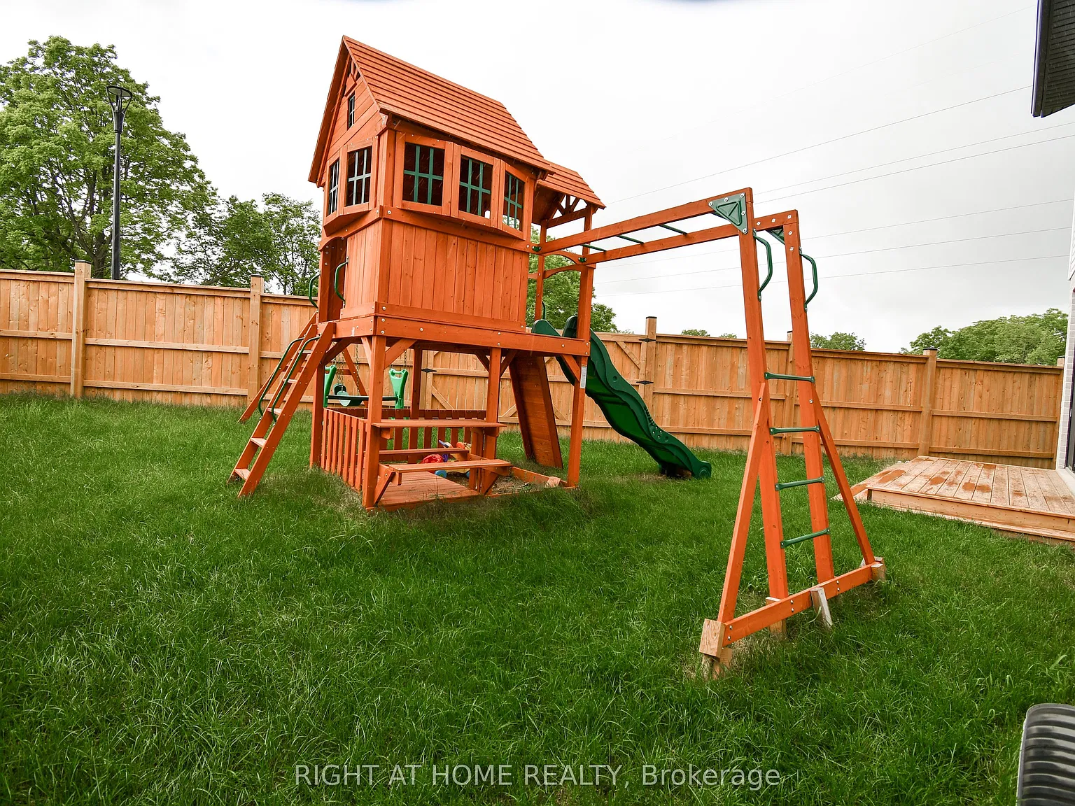 4 bed, $4,000 — Photo 3