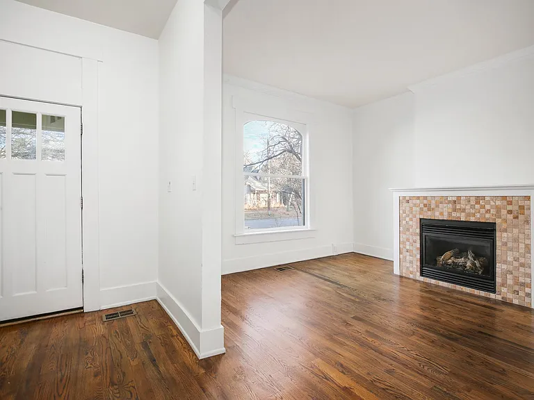 2081 N Ogden St — Photo 7