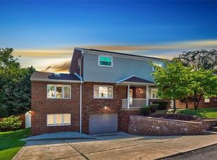 1077 Huston Dr, West Mifflin, PA 15122