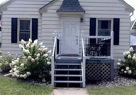 1520 Carroll Ave — Photo 1