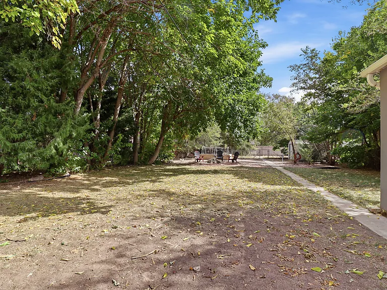 Harrison St — Photo 28