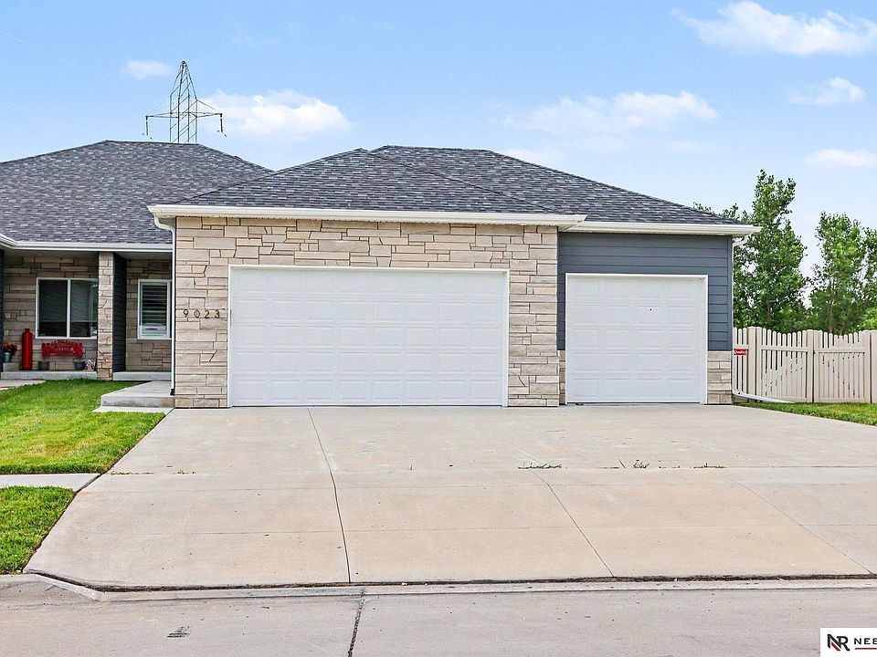 1st image of 9023 Red Sky Ln