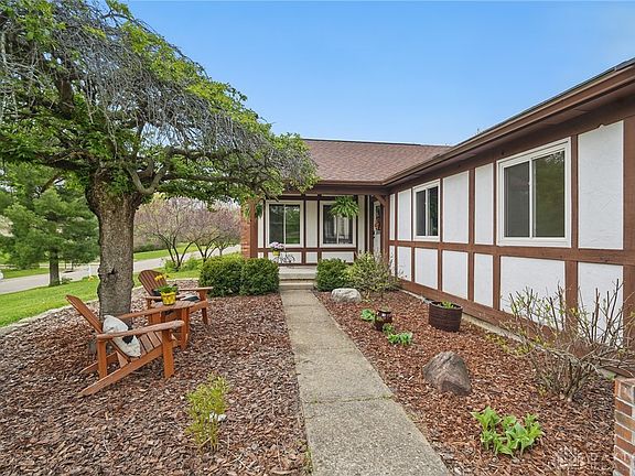 5th image of 4412 Aspen Dr