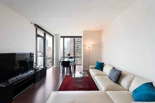 Rented by Compass | media 21