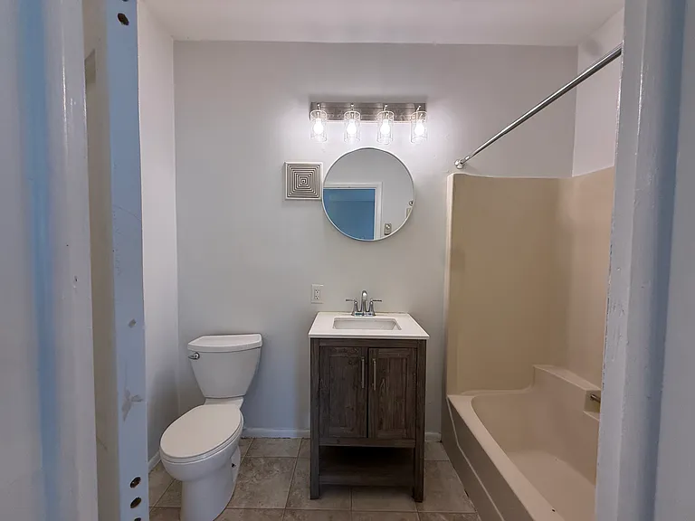 146 W High St #12 — Photo 17