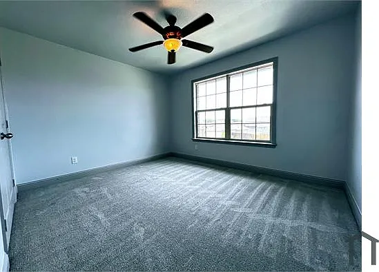3002 Limestone Cir — Photo 16