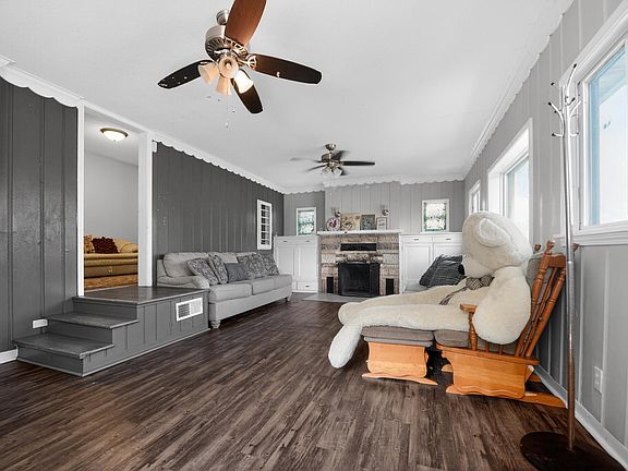 3rd image of 259 20th Ave S
