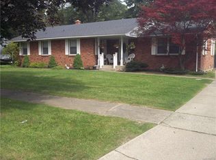 882 Park Ave, North Tonawanda, NY 14120