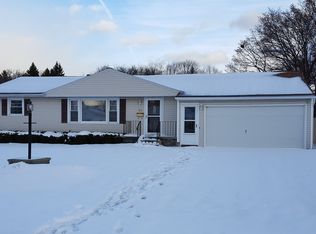 34 Cedar Ln, Irondequoit, NY 14622