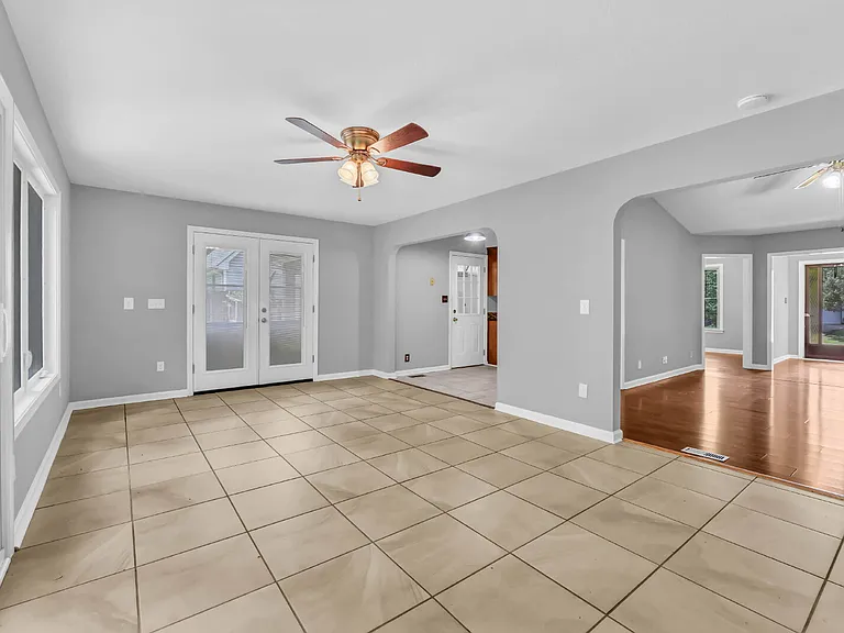 502 Havendale Ct — Photo 17