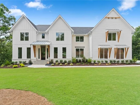 7048 Nichols Cove Dr, Dawsonville, GA 30534