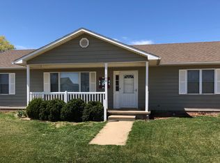 108 Honeysuckle Dr, Ellsworth, KS 67439