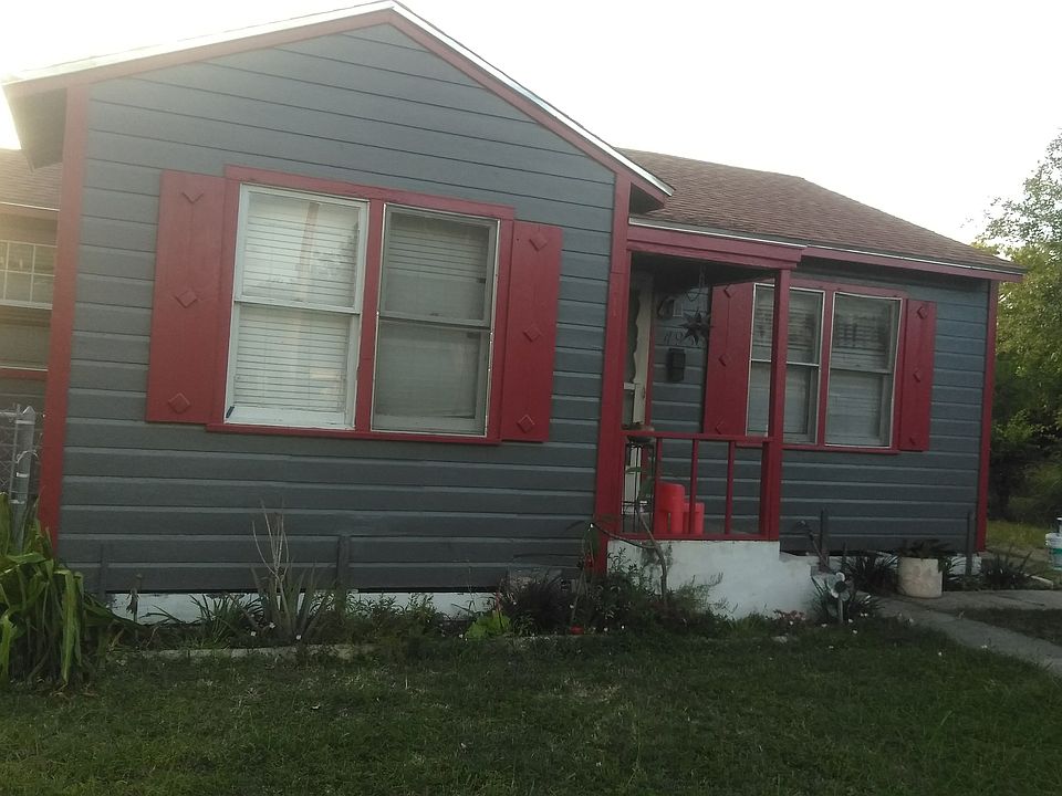 1st image of 4933 Moravian Dr