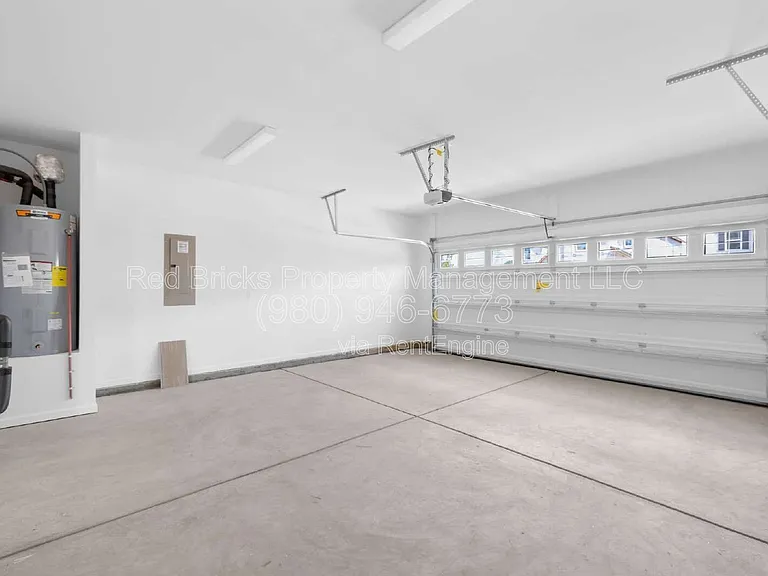9008 Catboat St — Photo 33