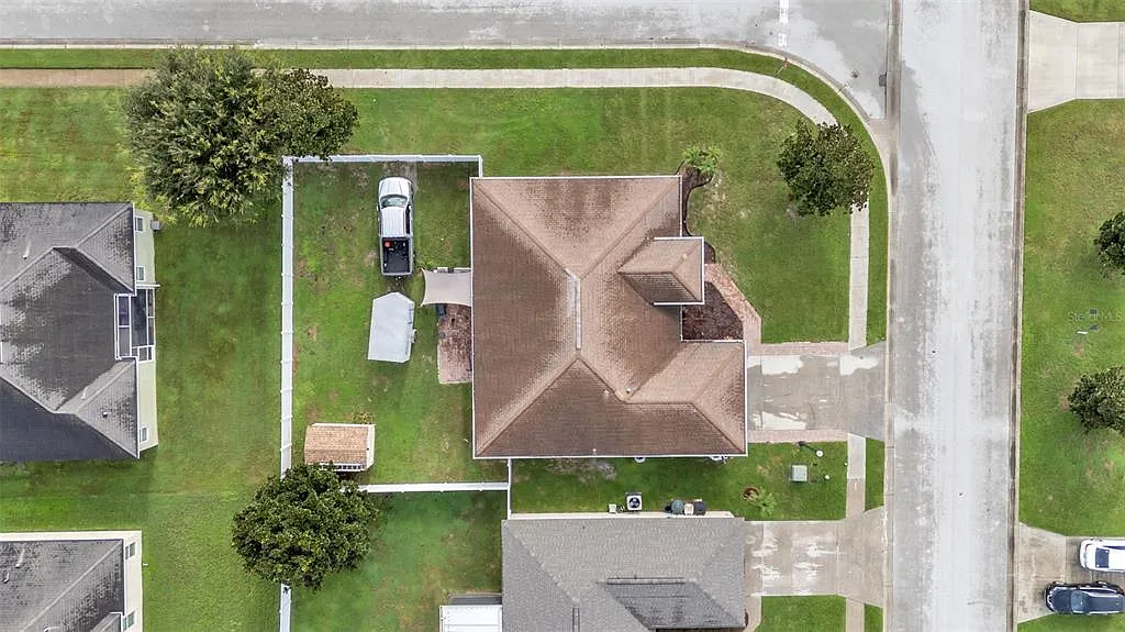4 bed, 2.0 bath, 1880 sqft, $2,600 — Photo 3