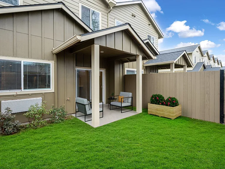 Autumn Woods Apartments — Photo 44