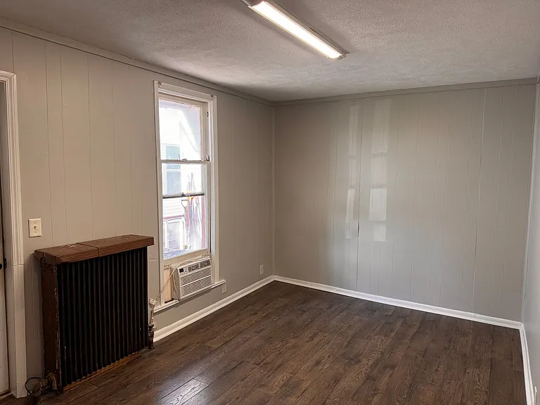 618 S Center St — Photo 3