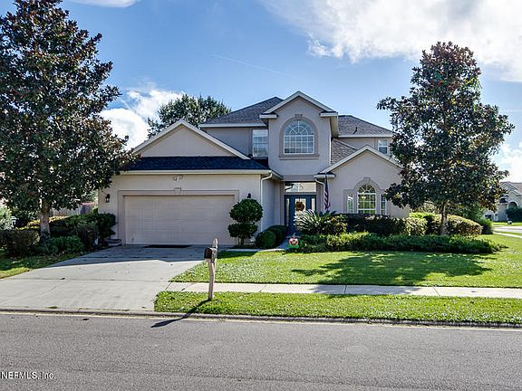 3rd image of 11767 Blueberry Ln