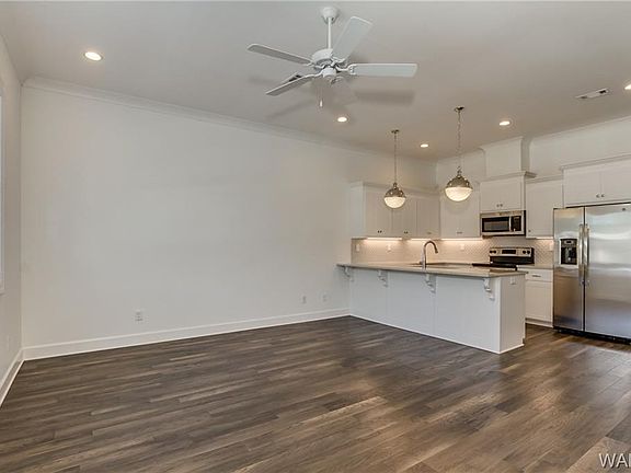 5th image of 1411 22nd Ave