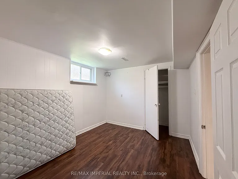 52 Yongehurst Rd #2 — Photo 10