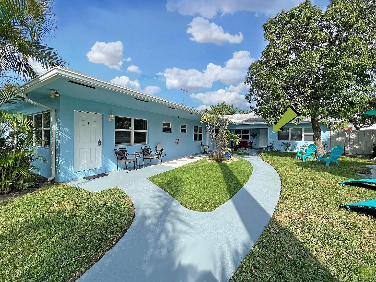 2695 SE 1st Ct — Photo 3