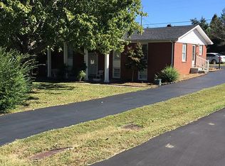 106 Lyon Ave, Glasgow, KY 42141