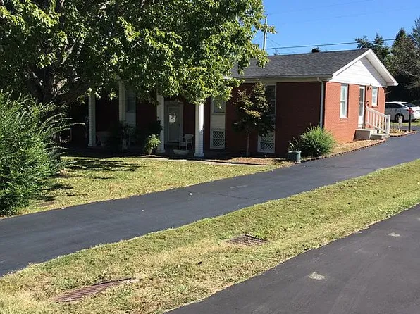 106 Lyon Ave, Glasgow, KY 42141