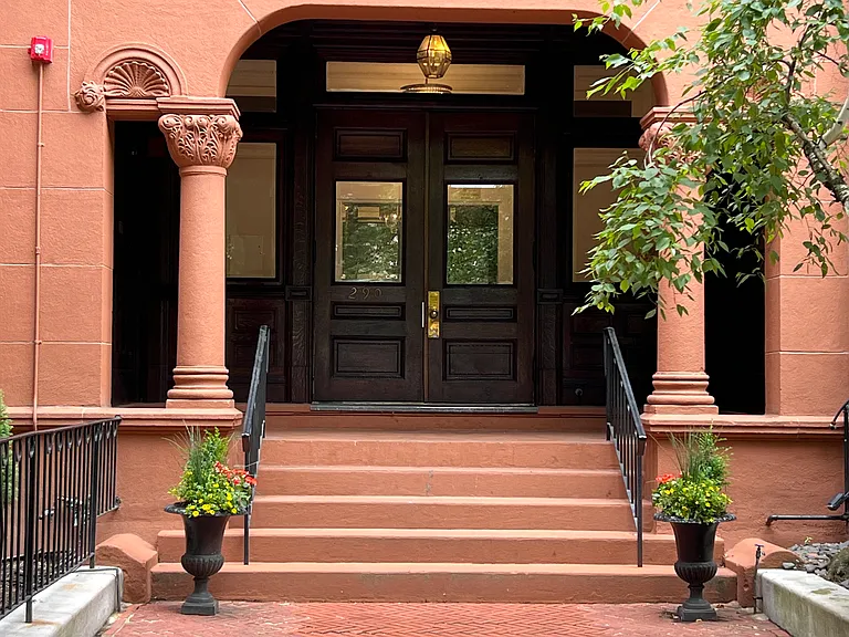 290 Commonwealth Ave #16 — Photo 1