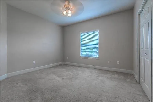 11610 Tomahawk Creek Pkwy — Photo 5