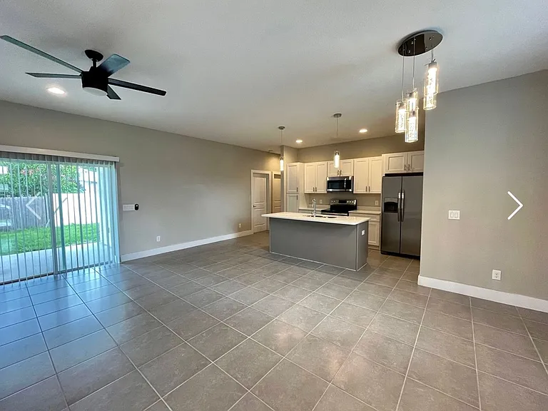 1157 Hudson Harbor Ln — Photo 2