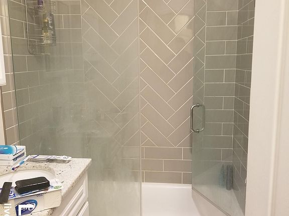 4th image of 2049 W Division St #2K