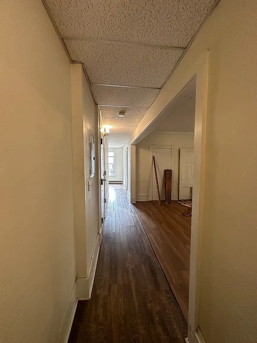 2 bed, 800 sqft, $1,875 — Photo 2