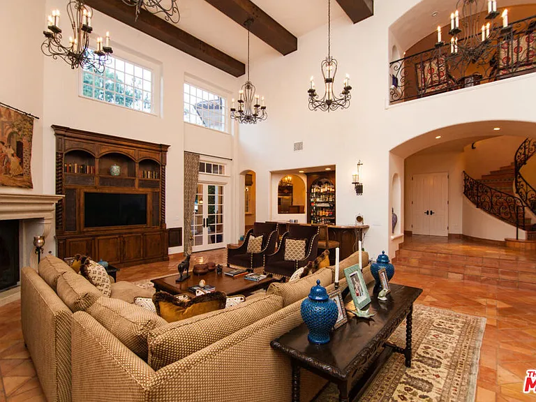 12140 Summit Ct — Photo 4