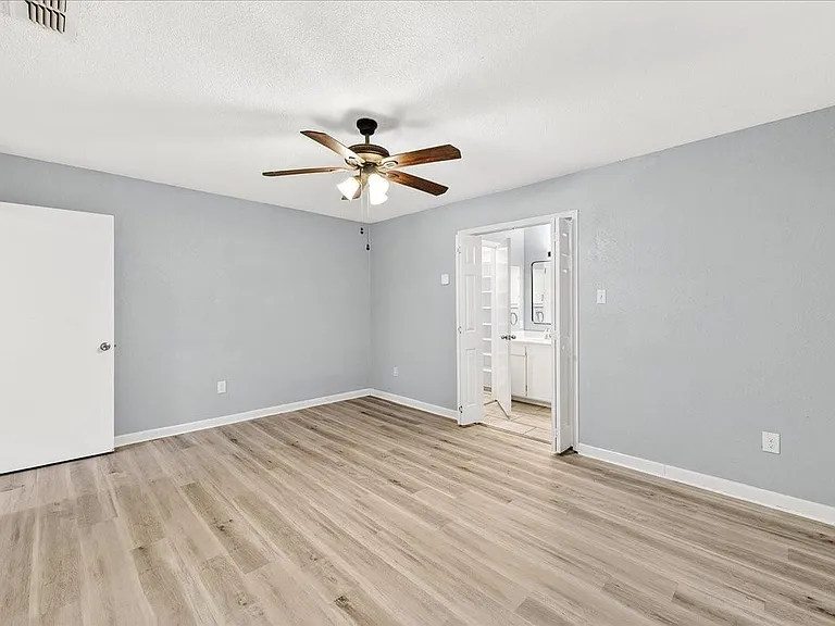 1749 Dawn Breeze Dr — Photo 17