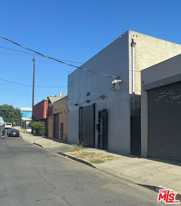 2nd image of 3432 E 14th St